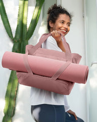 BAGSMART Tote Bag for Women with Zipper and Yoga Mat Straps